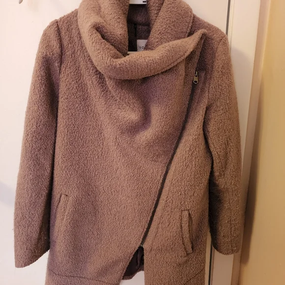 Jacket - Picture 3 of 4